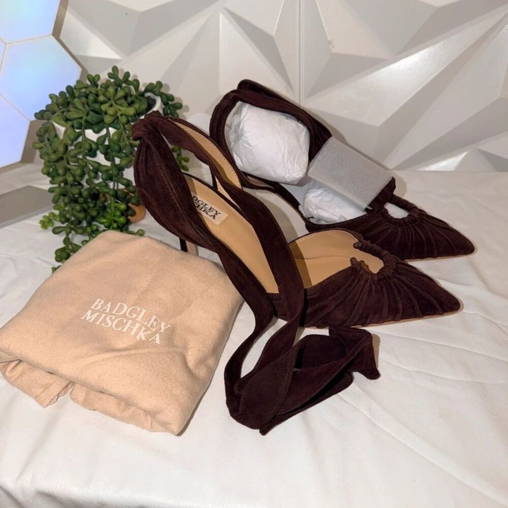 Badgley Mischka Vania II Coffee Suede Ankle Wrap Pumps 8.5 Box Dust Bag